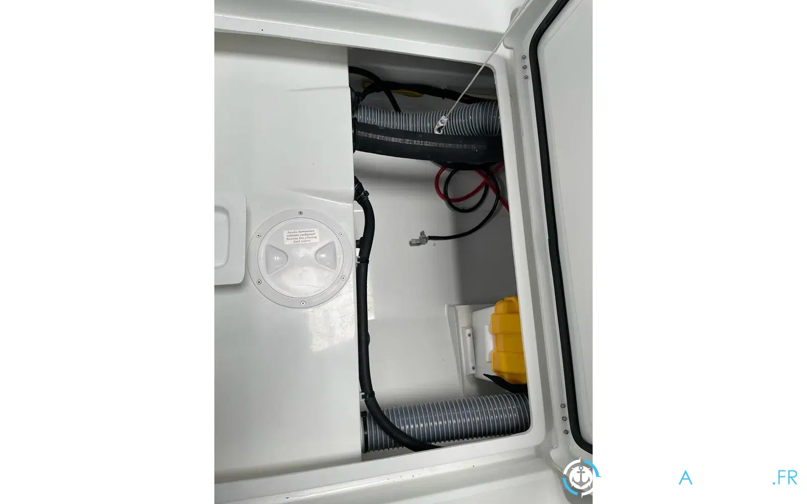 slider 14 Jeanneau Cap Camarat 5.5 WA Serie 2
