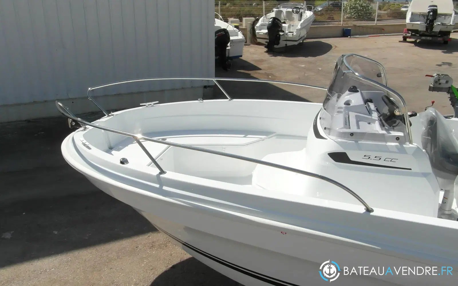 slider 6 Jeanneau Cap Camarat 5.5 CC Serie 2