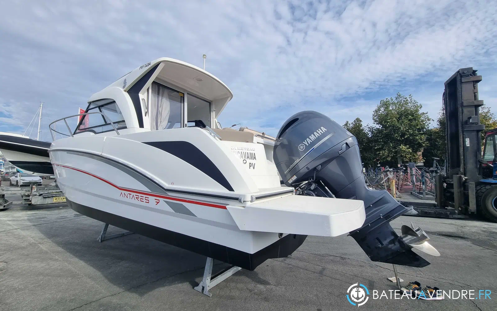 slider 14 Beneteau Antares 7 OB