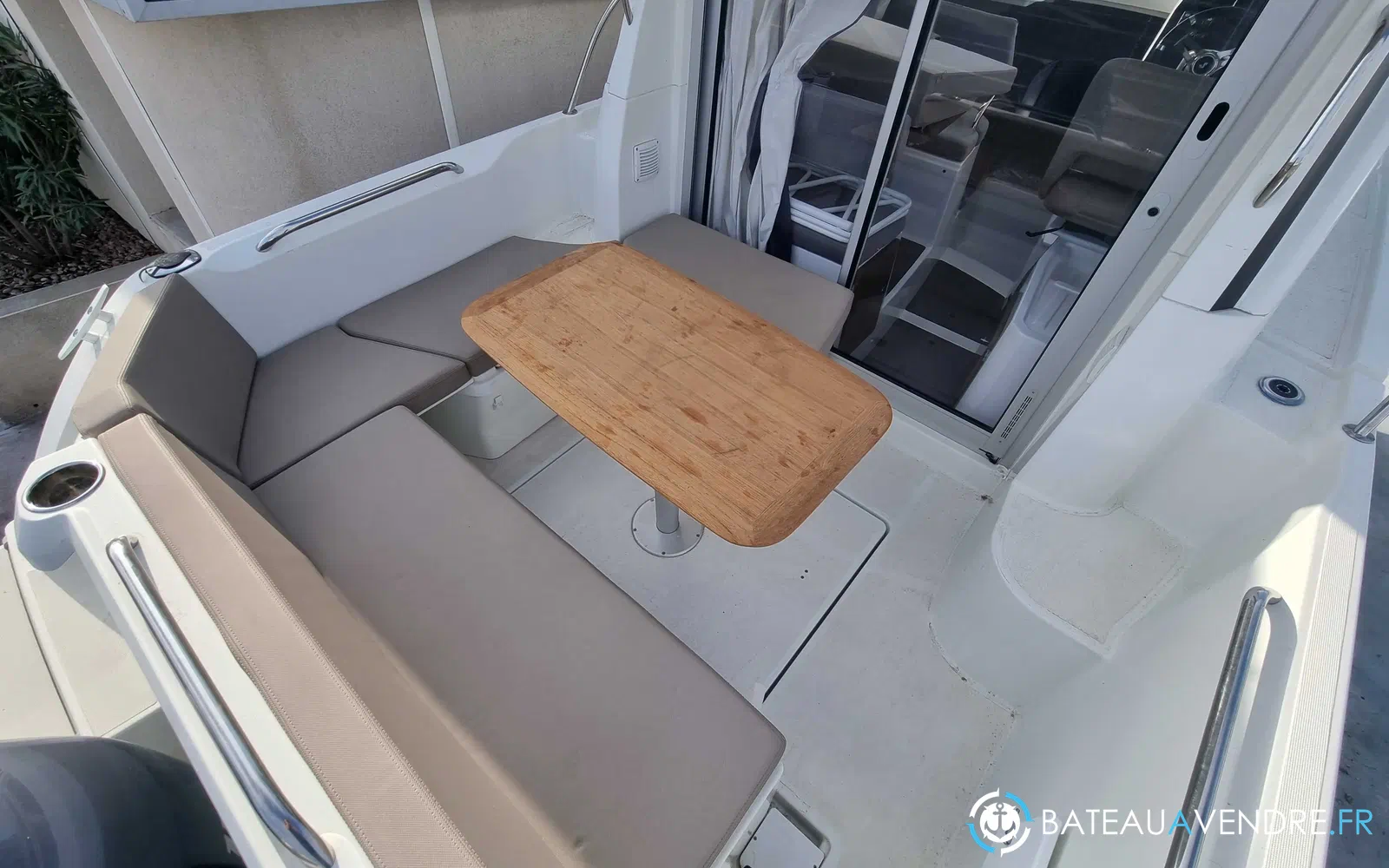 slider 4 Beneteau Antares 7 OB