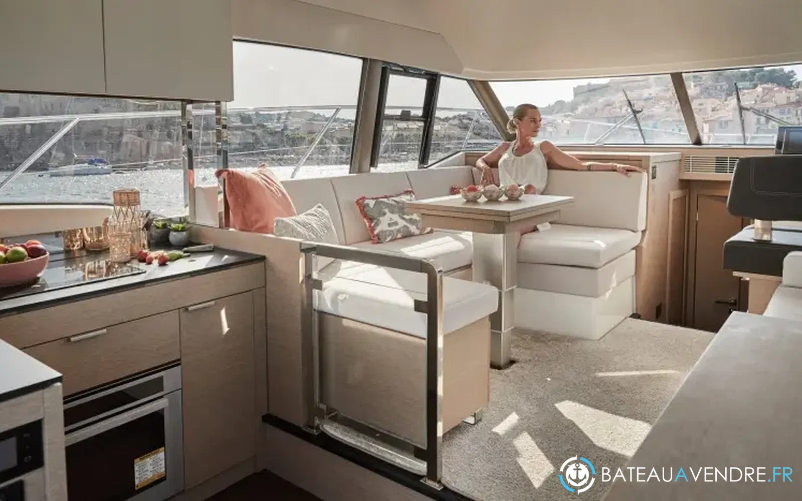 slider 1 Prestige Yachts 420 Fly