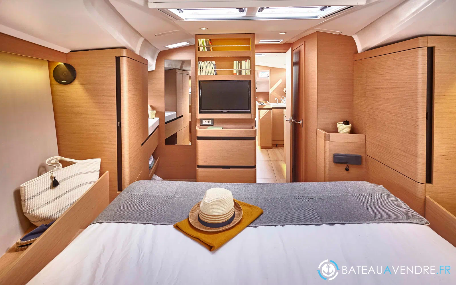 slider 1 Jeanneau Sun Odyssey 490