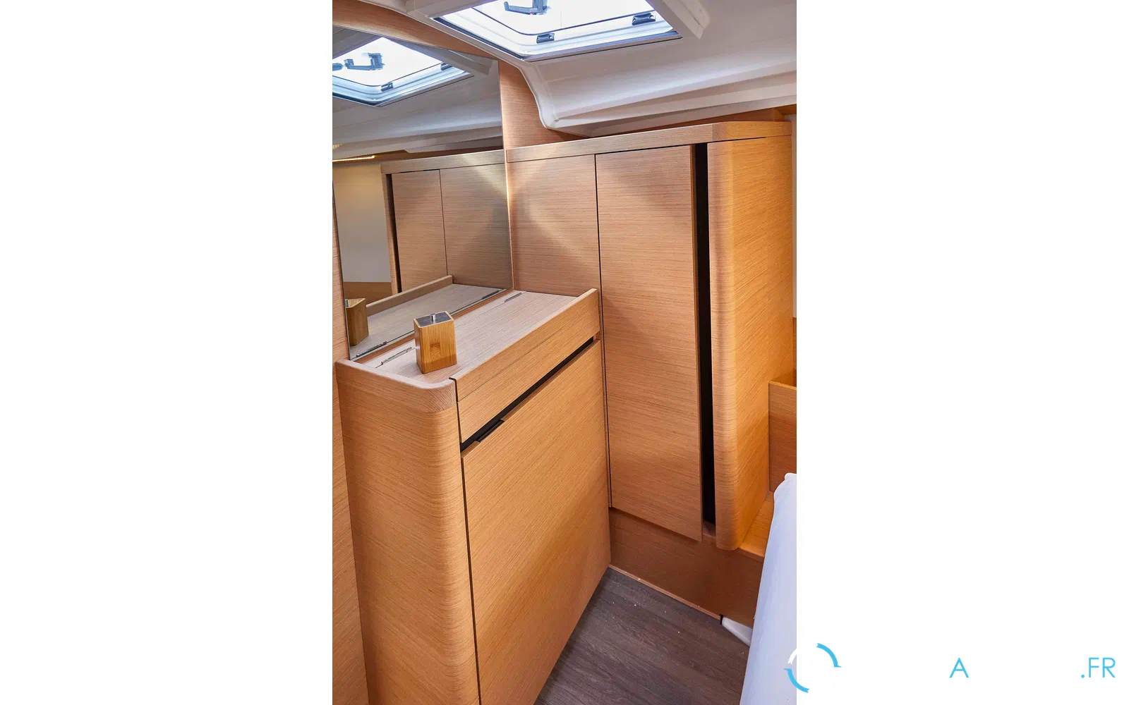 slider 9 Jeanneau Sun Odyssey 410