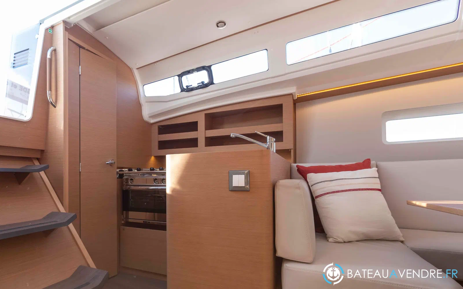 slider 10 Jeanneau Sun Odyssey 380
