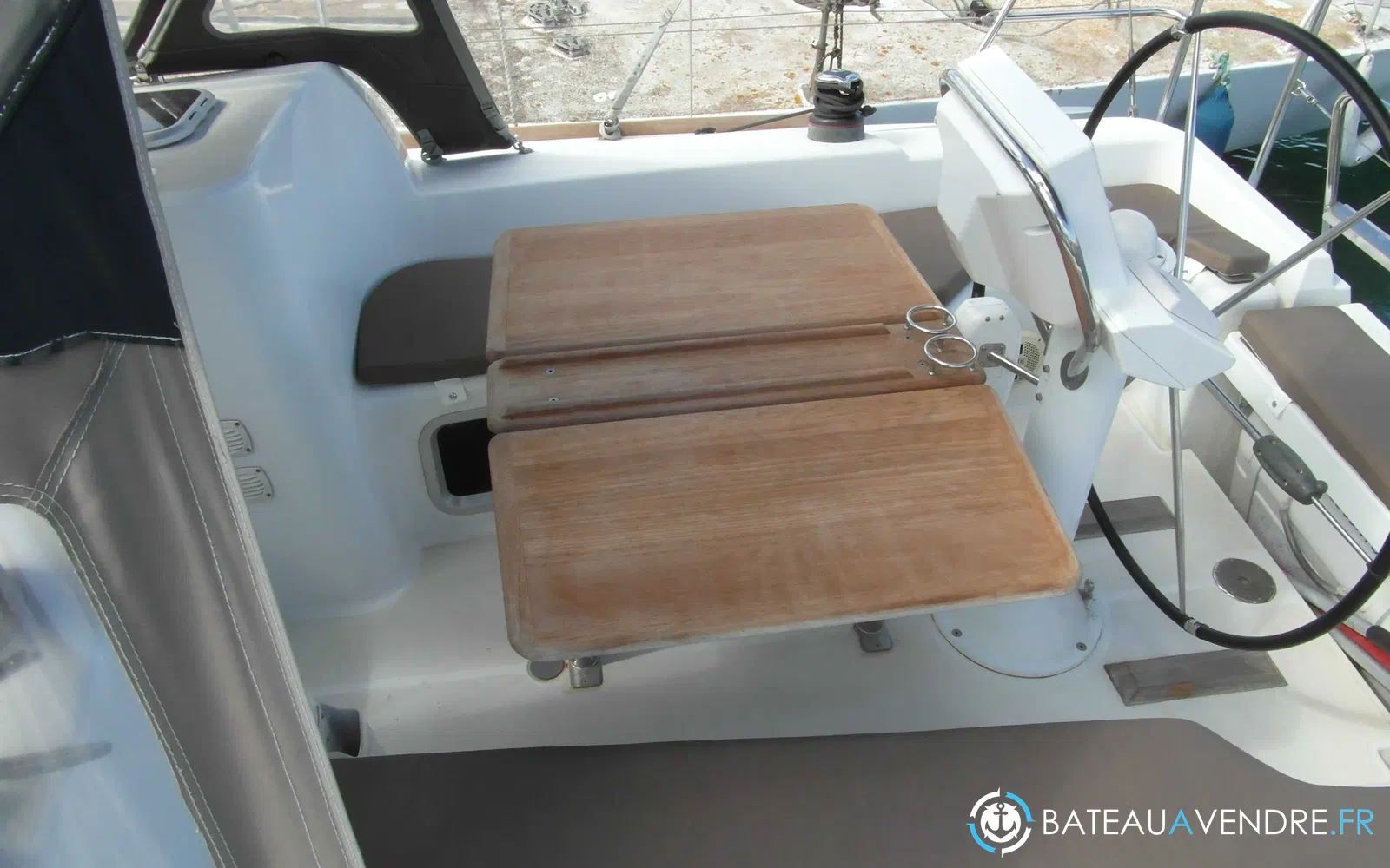 slider 1 Jeanneau Sun Odyssey 33 i