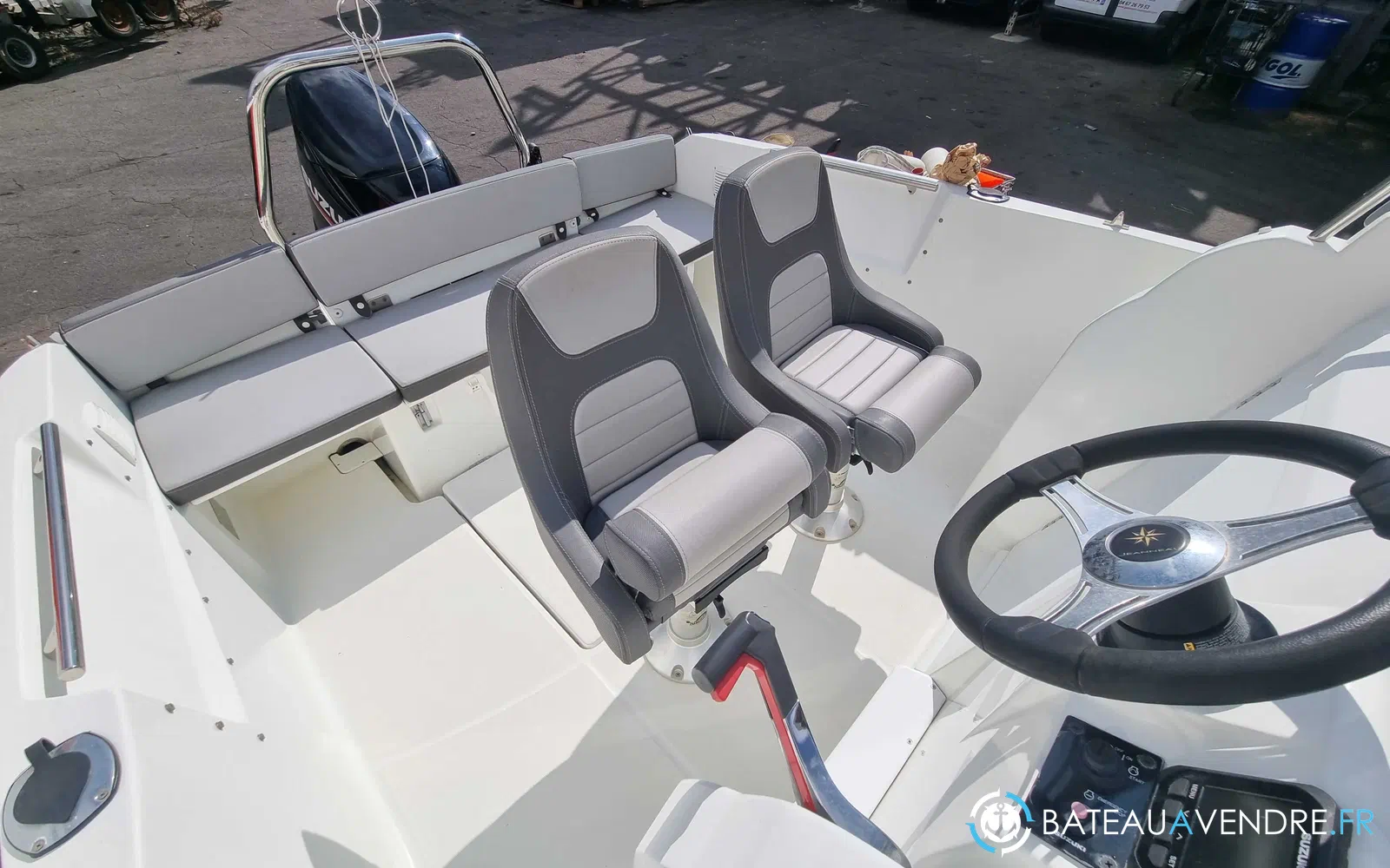 slider 6 Jeanneau Cap Camarat 5.5 CC Serie 2