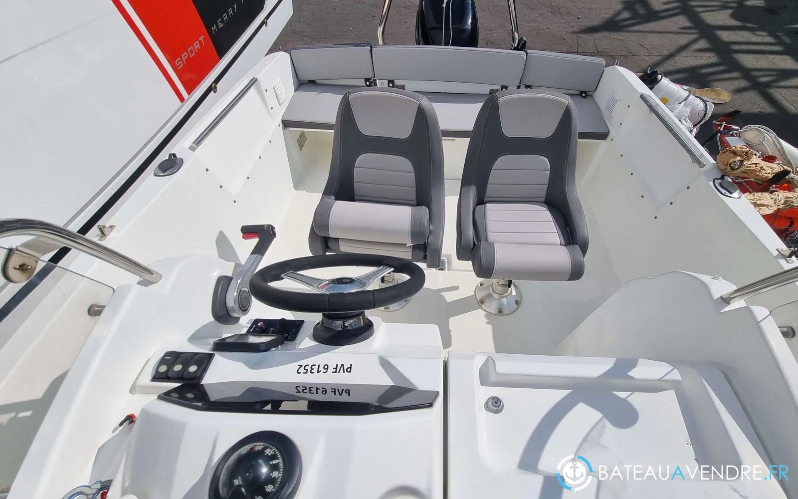 slider 8 Jeanneau Cap Camarat 5.5 CC Serie 2