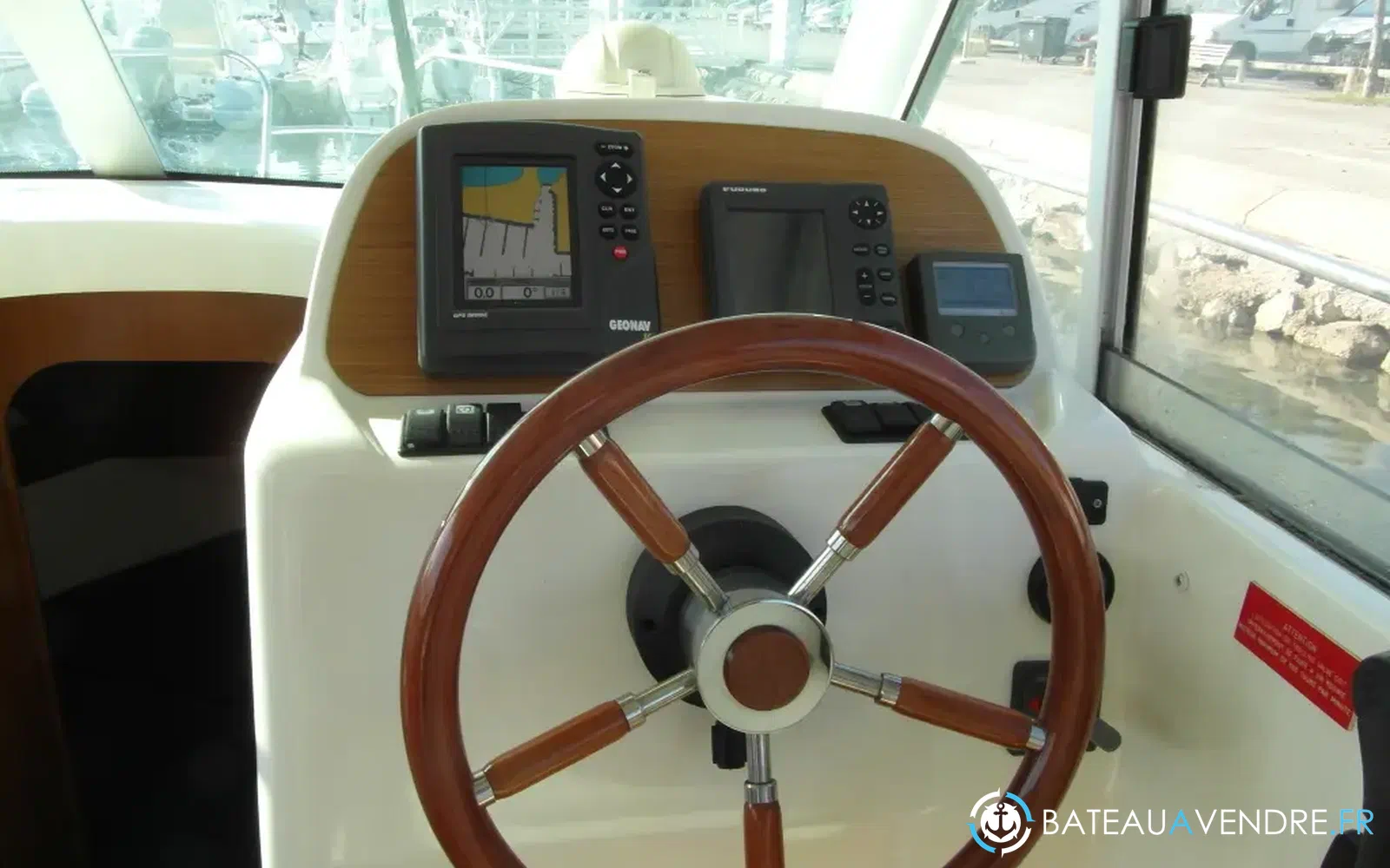 slider 13 Jeanneau Merry Fisher 805