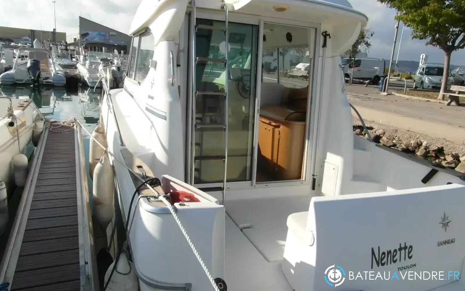 slider 6 Jeanneau Merry Fisher 805