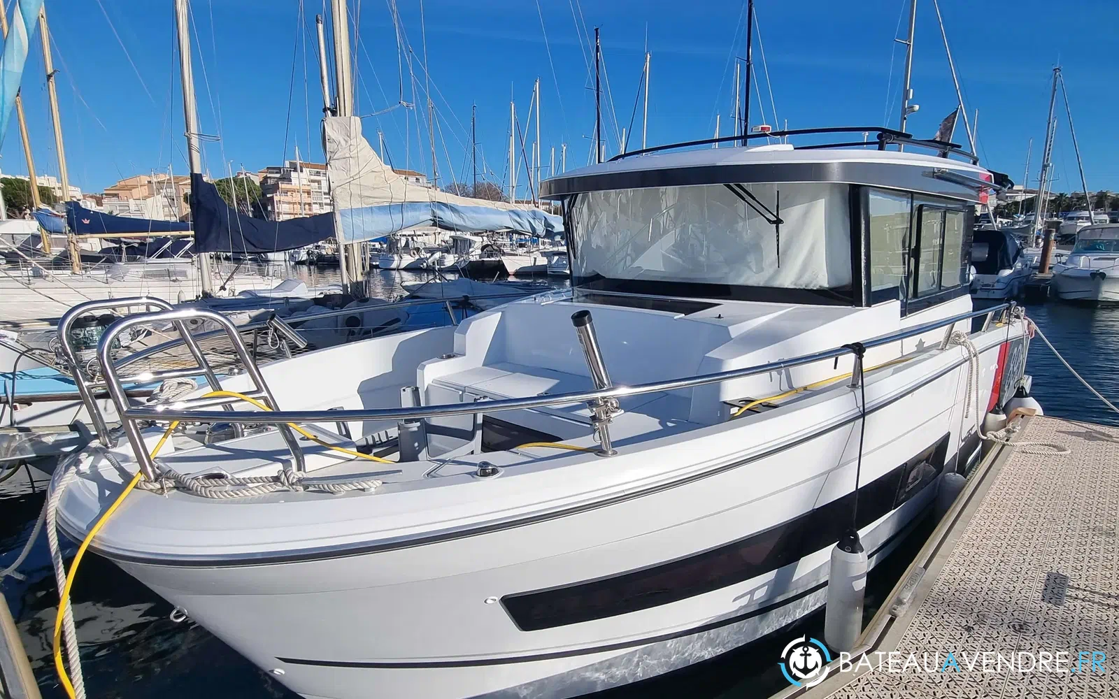 slider 1 Jeanneau Merry Fisher 895 Sport