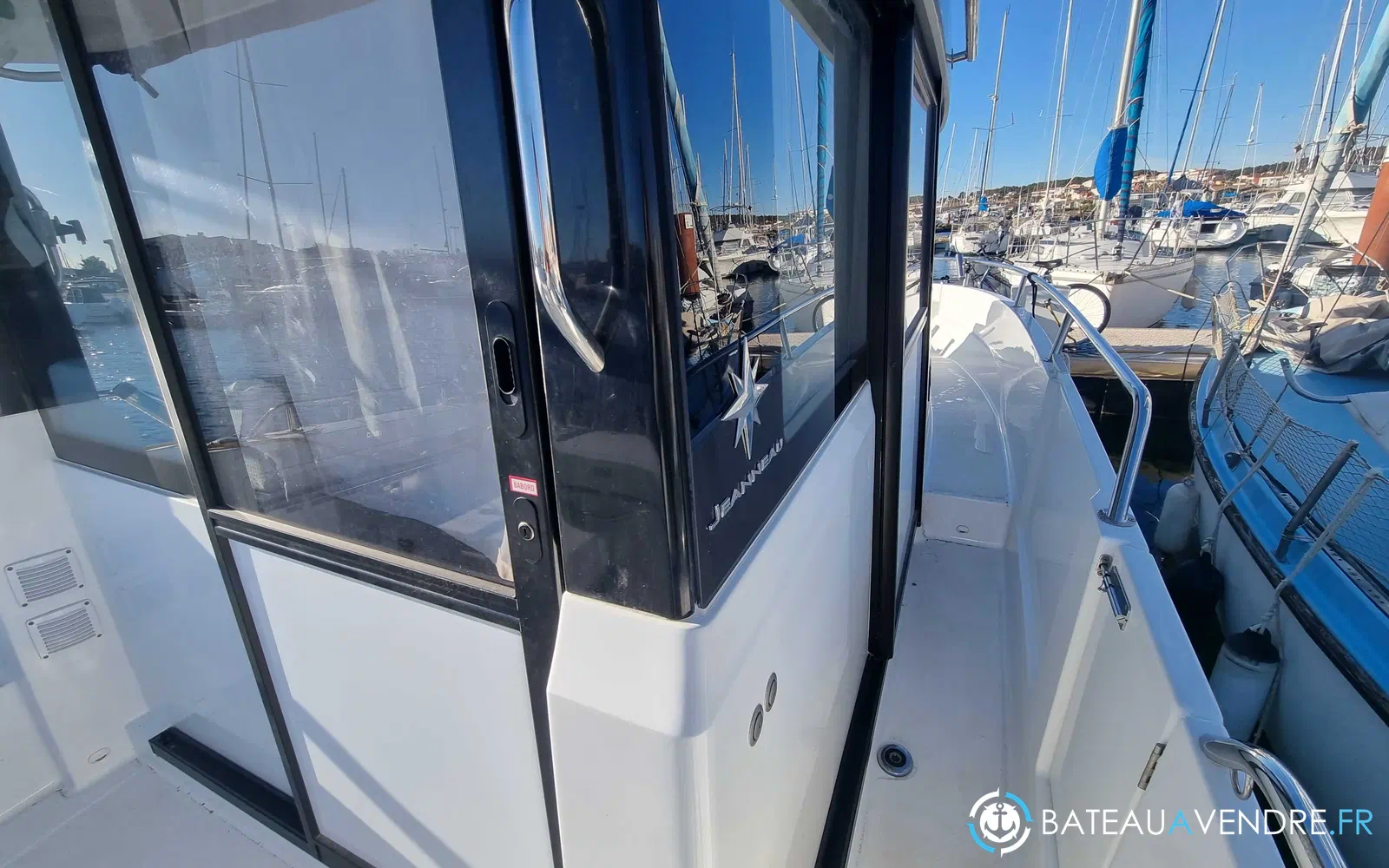 slider 5 Jeanneau Merry Fisher 895 Sport