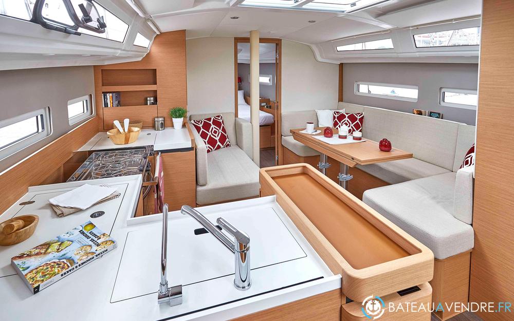 Jeanneau Sun Odyssey 410 interieur photo 2