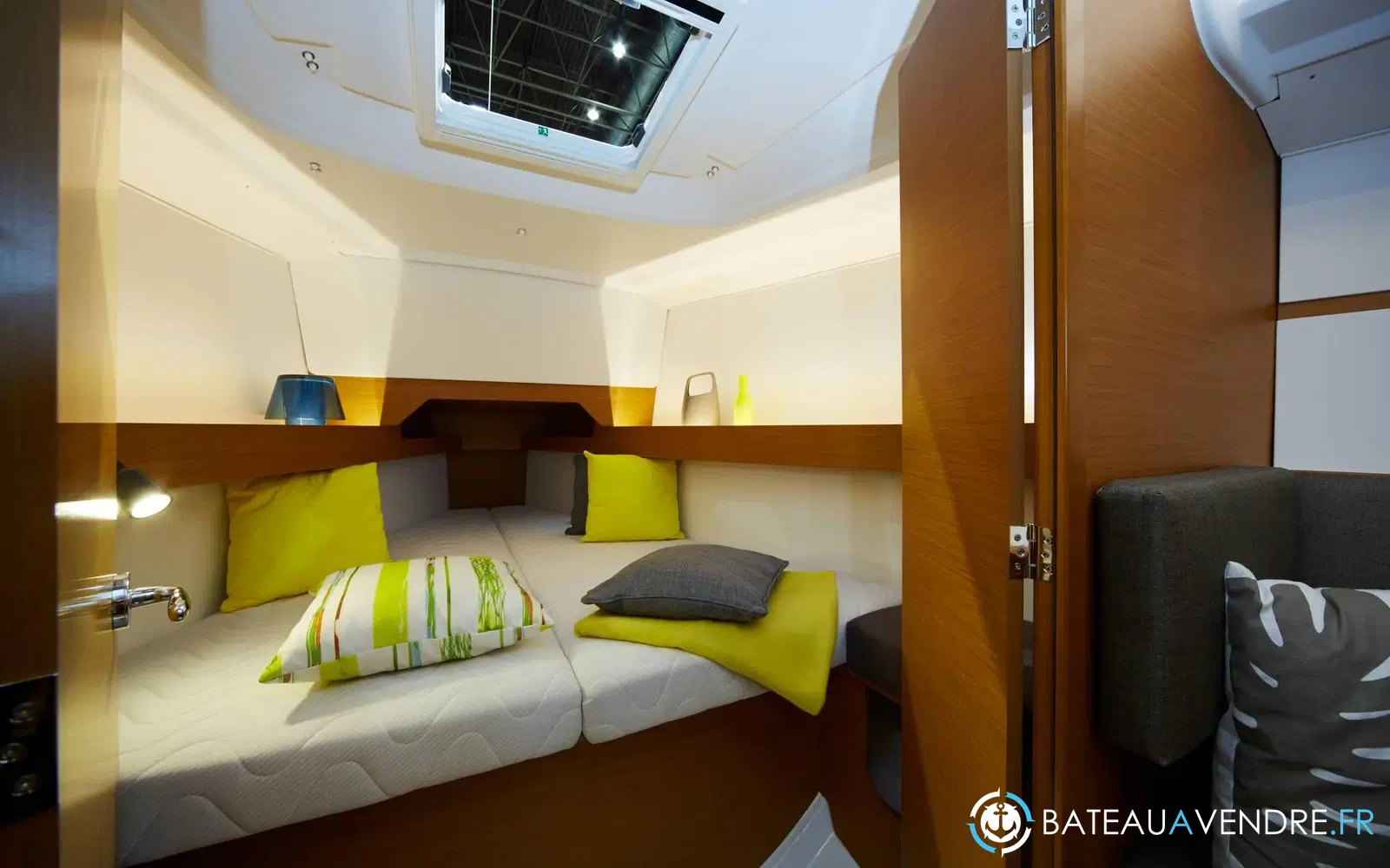 slider 11 Jeanneau Sun Odyssey 349