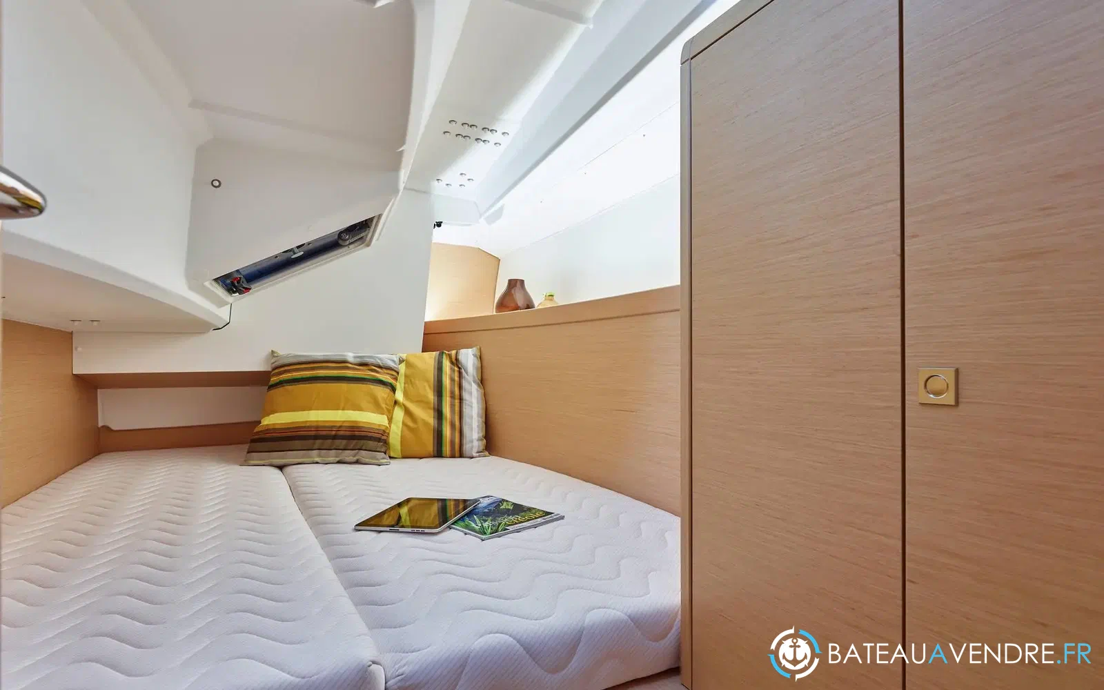 slider 14 Jeanneau Sun Odyssey 349