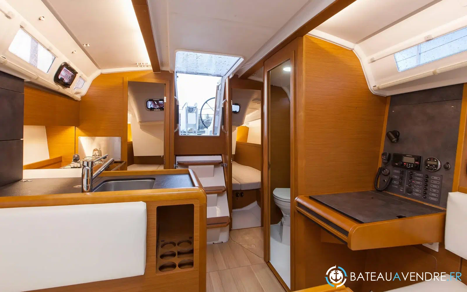slider 1 Jeanneau Sun Odyssey 349