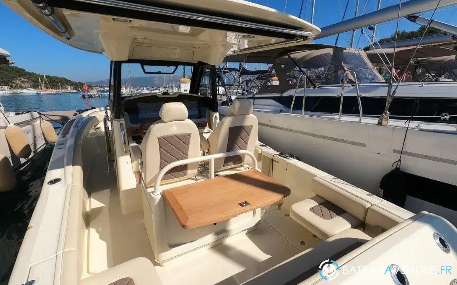 slider 3 Chris Craft Catalina 30