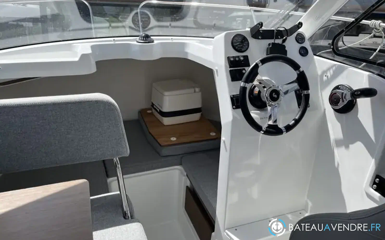 slider 2 Beneteau Antares 6 OB