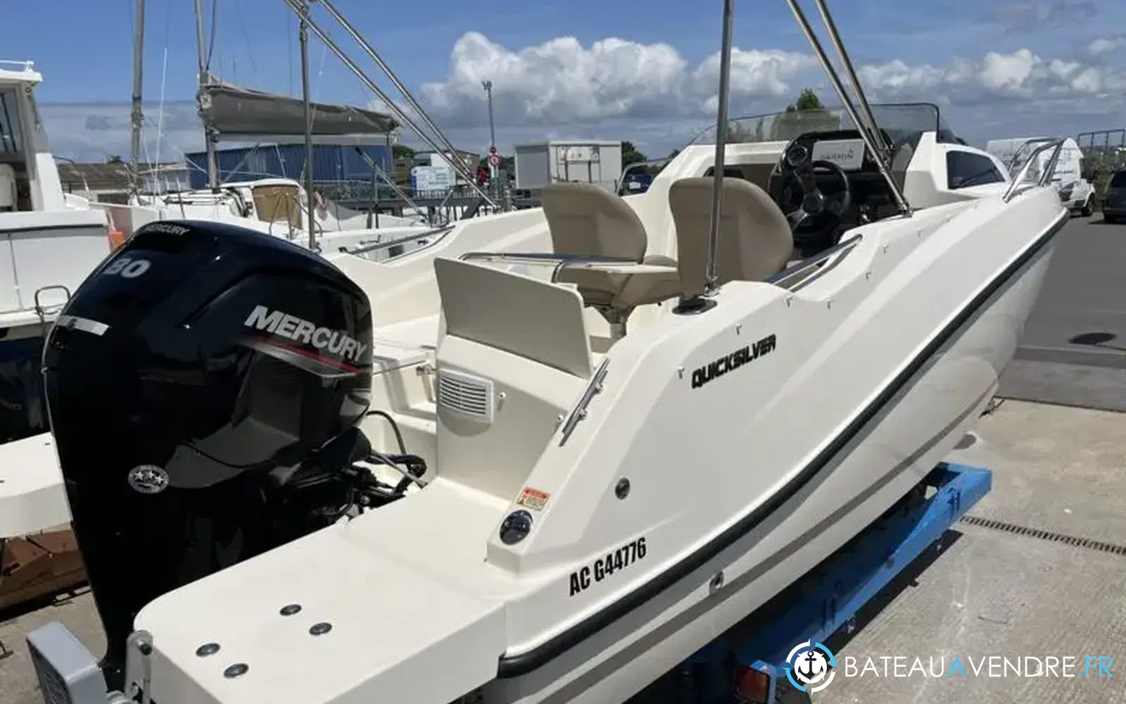 slider 1 Quicksilver Activ 555 Open