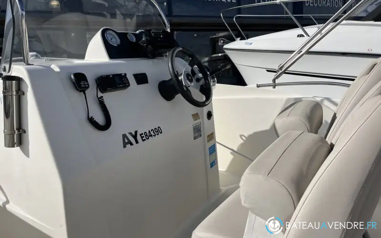 slider 8 Quicksilver Activ 555 Open