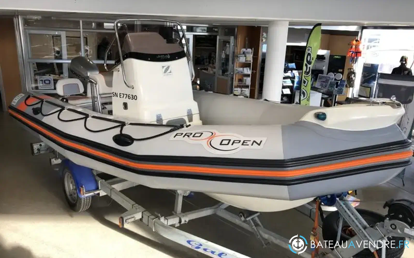 slider 1 Zodiac Pro Open 550