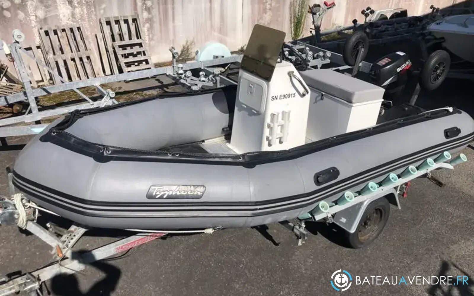slider 1 Bombard Typhoon 420