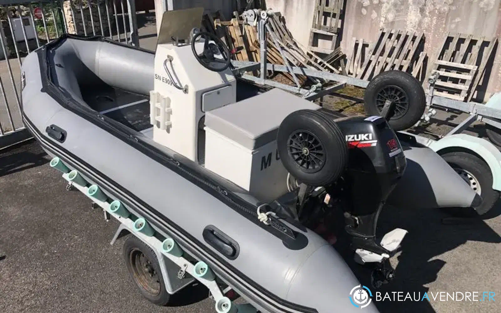slider 2 Bombard Typhoon 420