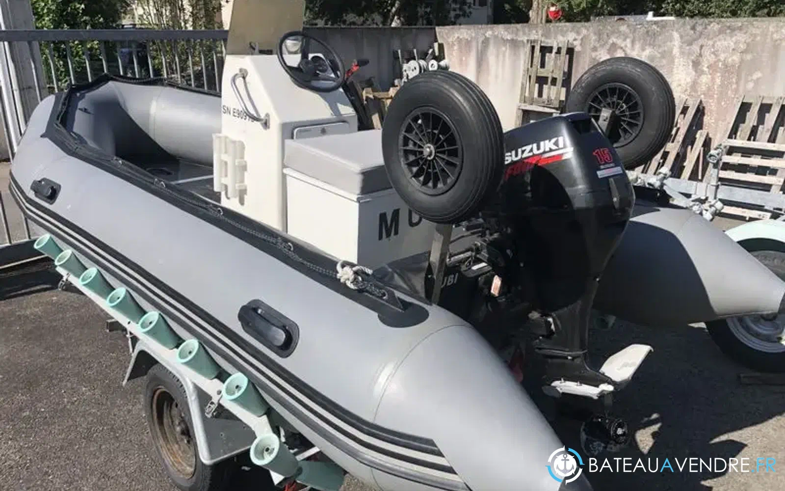 slider 5 Bombard Typhoon 420