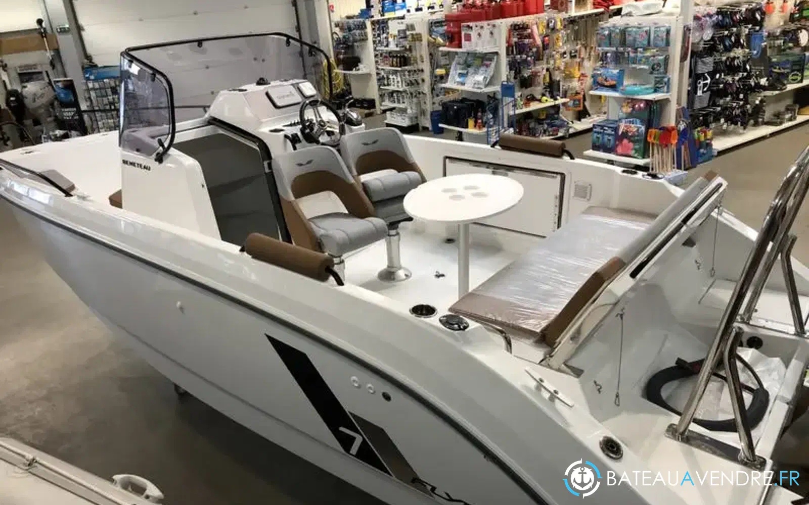 slider 0 Beneteau Flyer 7 SPACEdeck