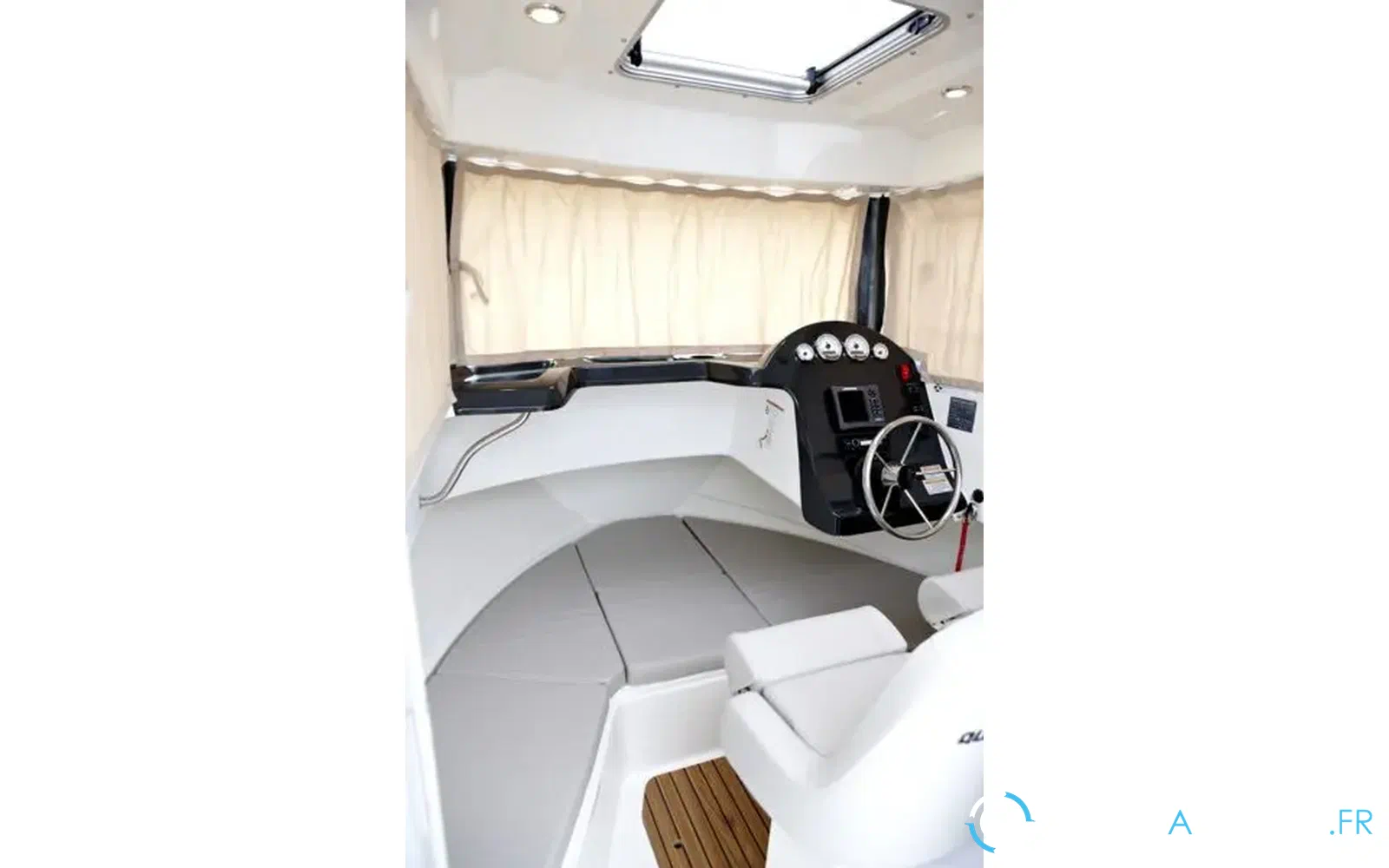 slider 4 Quicksilver 605 Open
