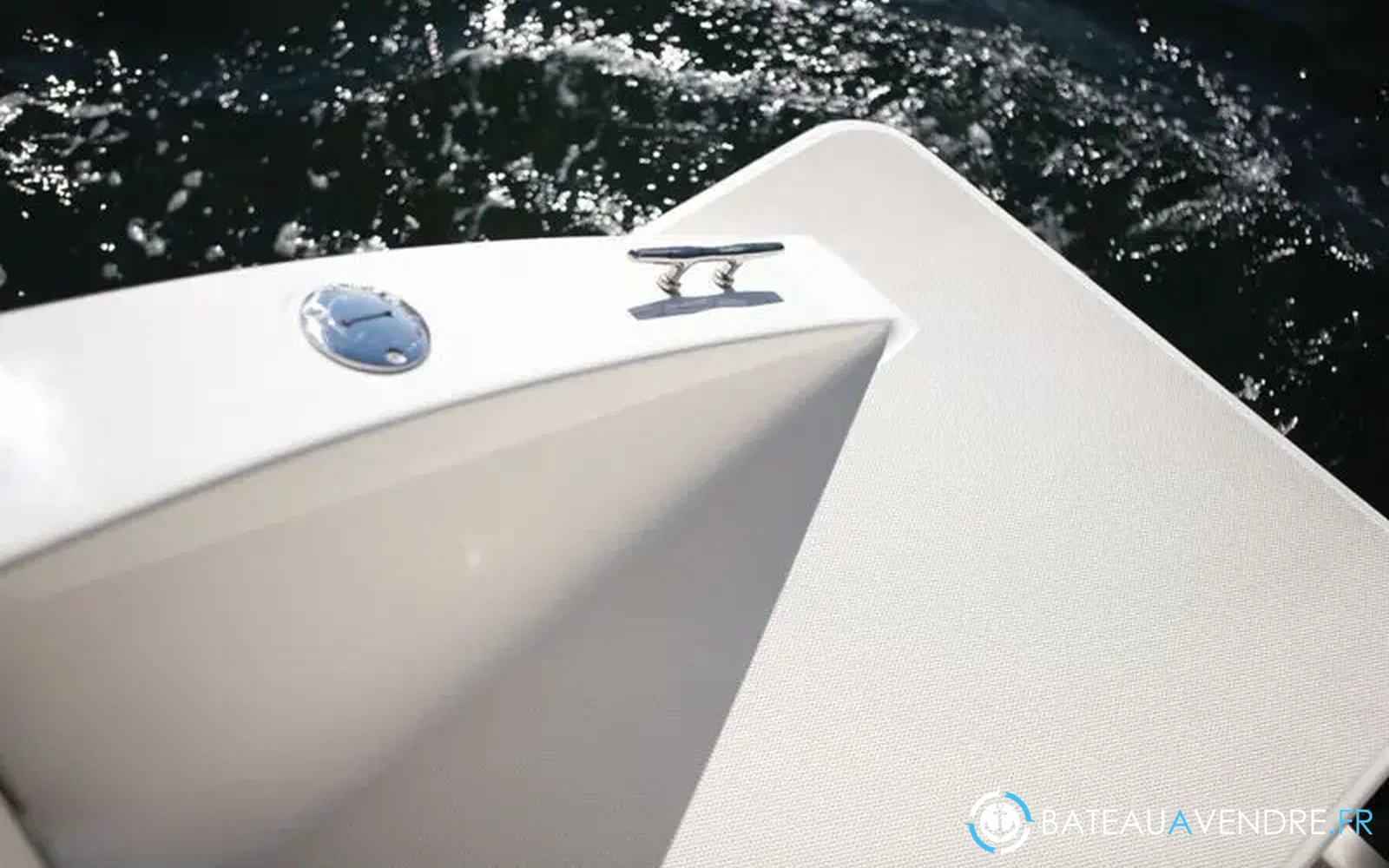 slider 6 Quicksilver 675 Sundeck