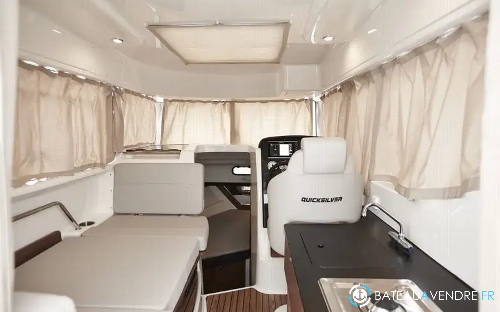 slider 5 Quicksilver 905 Pilothouse