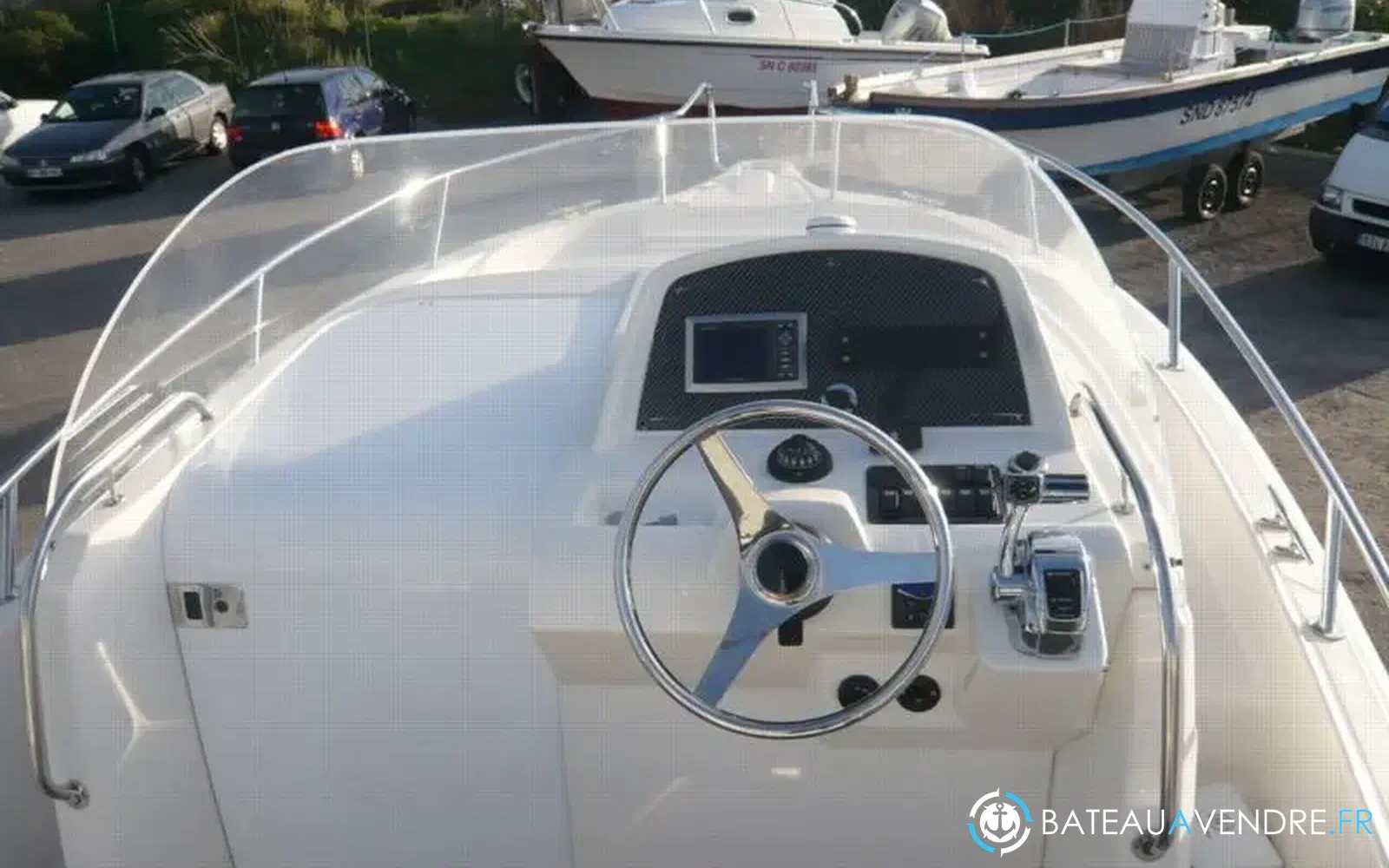 slider 2 Kelt White Shark 248