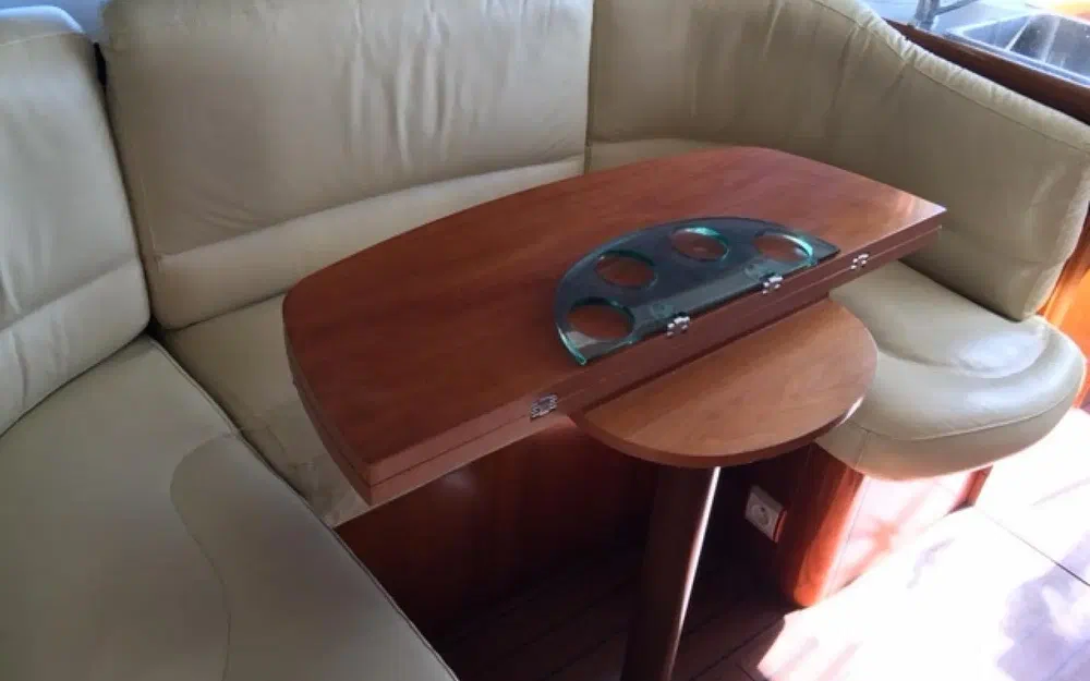 slider 3 Beneteau Antares 980 Fly