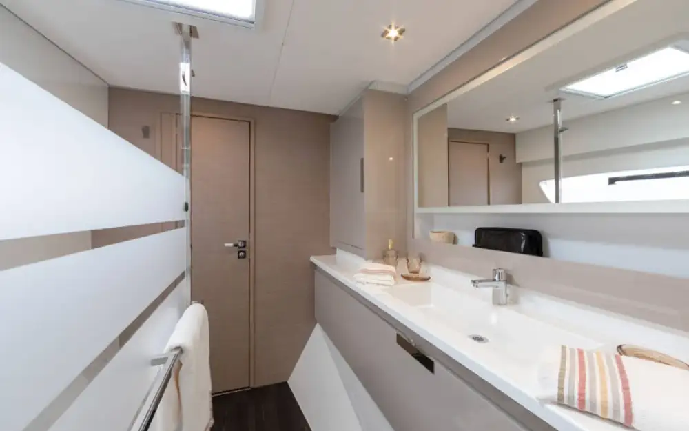slider 19 Fountaine Pajot Elba 45