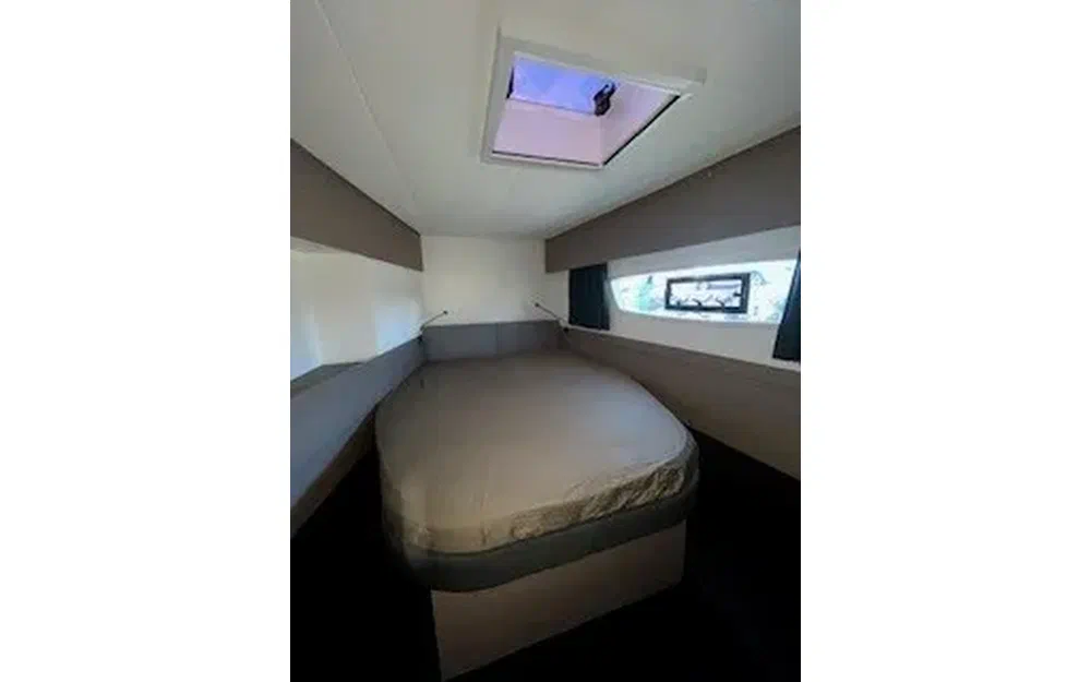 slider 19 Fountaine Pajot Elba 45