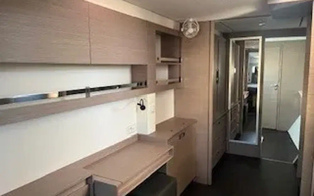 slider 25 Fountaine Pajot Elba 45