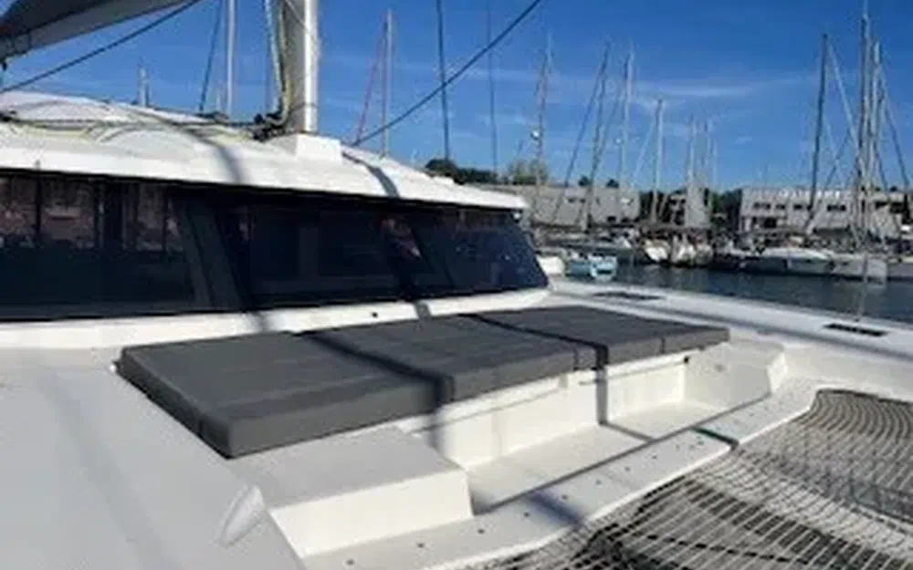 slider 38 Fountaine Pajot Elba 45