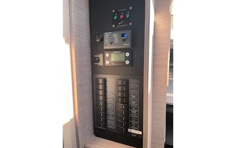 slider 39 Fountaine Pajot Elba 45