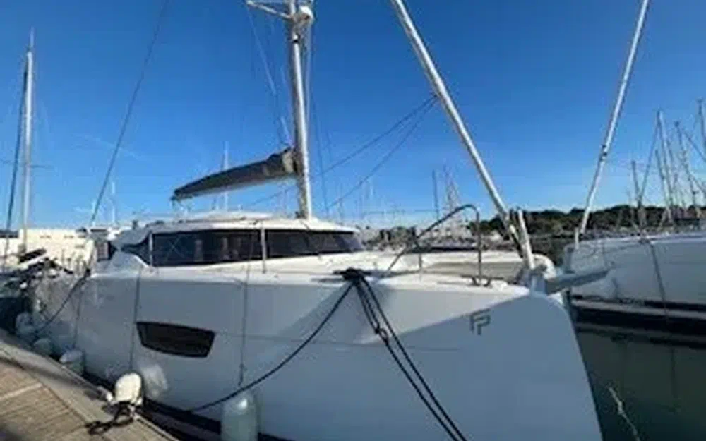 slider 7 Fountaine Pajot Elba 45