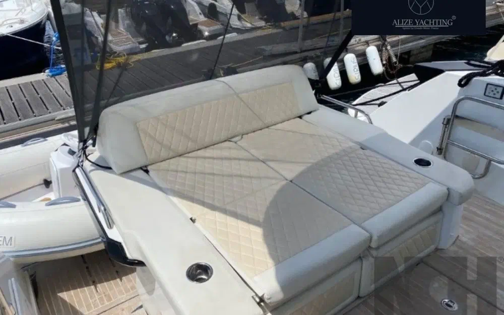 slider 8 Beneteau Gran Turismo 46