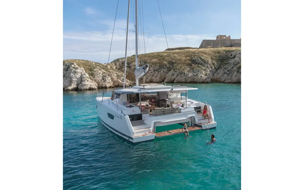 Fountaine PajotAstrea 42