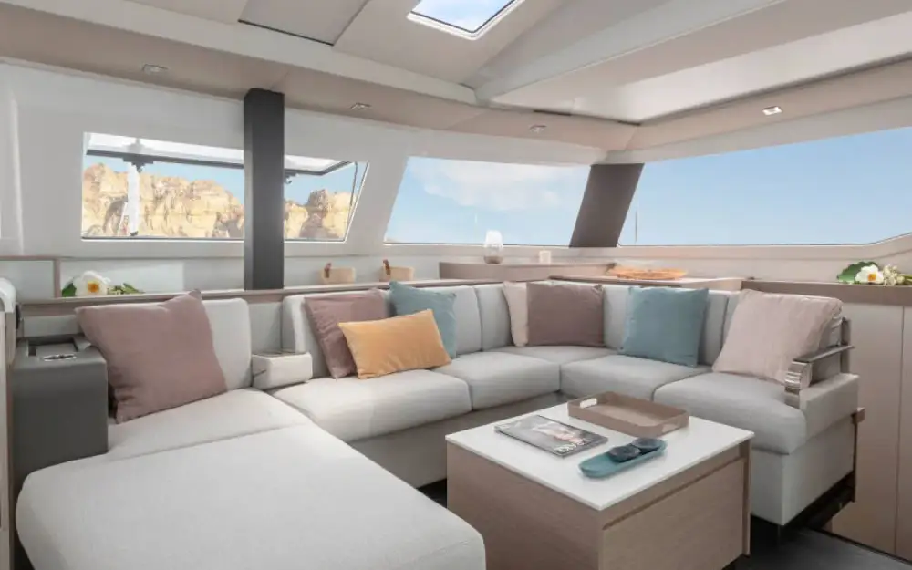 slider 14 Fountaine Pajot Elba 45