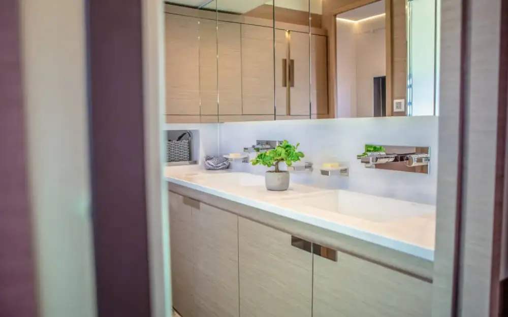 slider 30 Fountaine Pajot Power 67