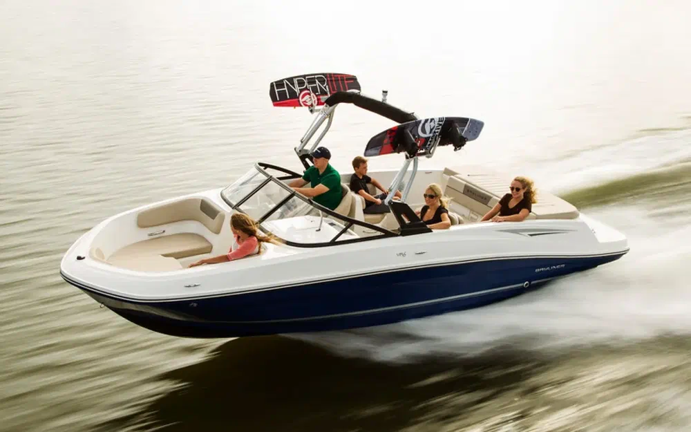 BaylinerVR6 BOWRIDER OB