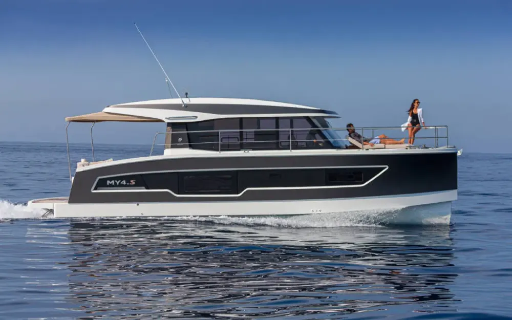 Fountaine PajotMy 4 S