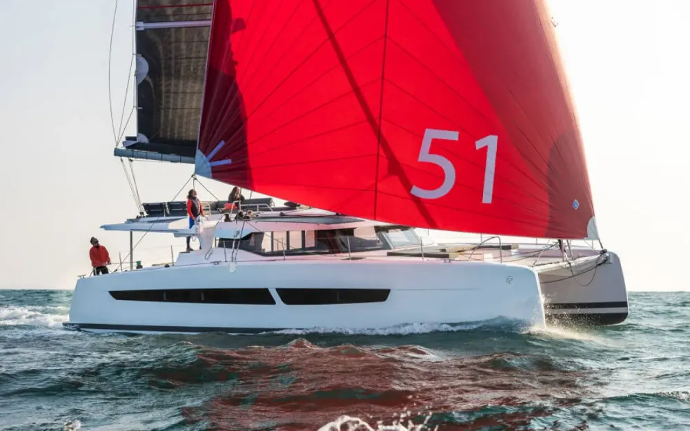 Fountaine PajotAura 51