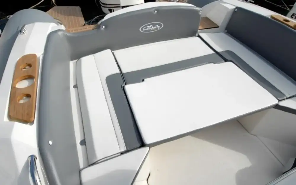 slider 8 Nuova Jolly Prince 28 Sport Cabine