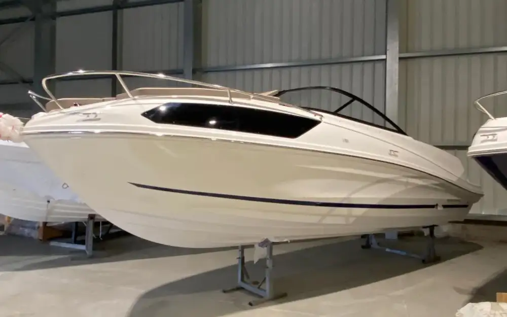 slider 0 Bayliner VR6 Cuddy