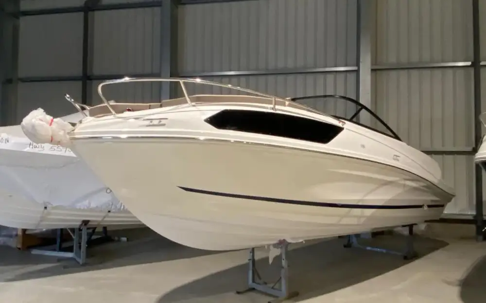 slider 1 Bayliner VR6 Cuddy