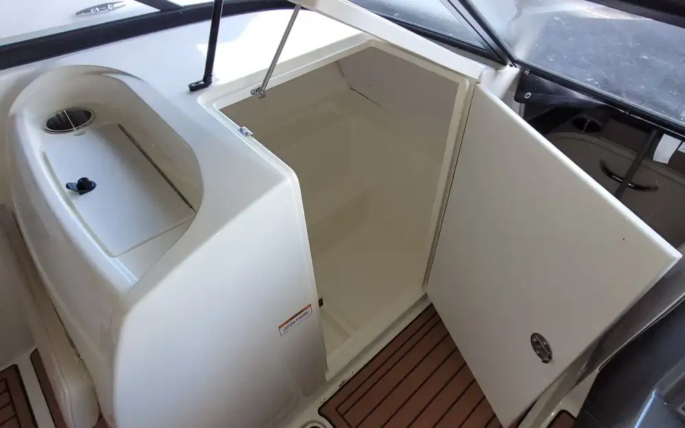 slider 18 Bayliner VR6 OB